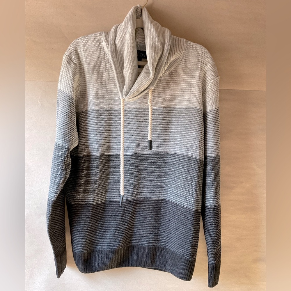 The Slope Gray Gradient Sweater. Cowl neck. Size L.